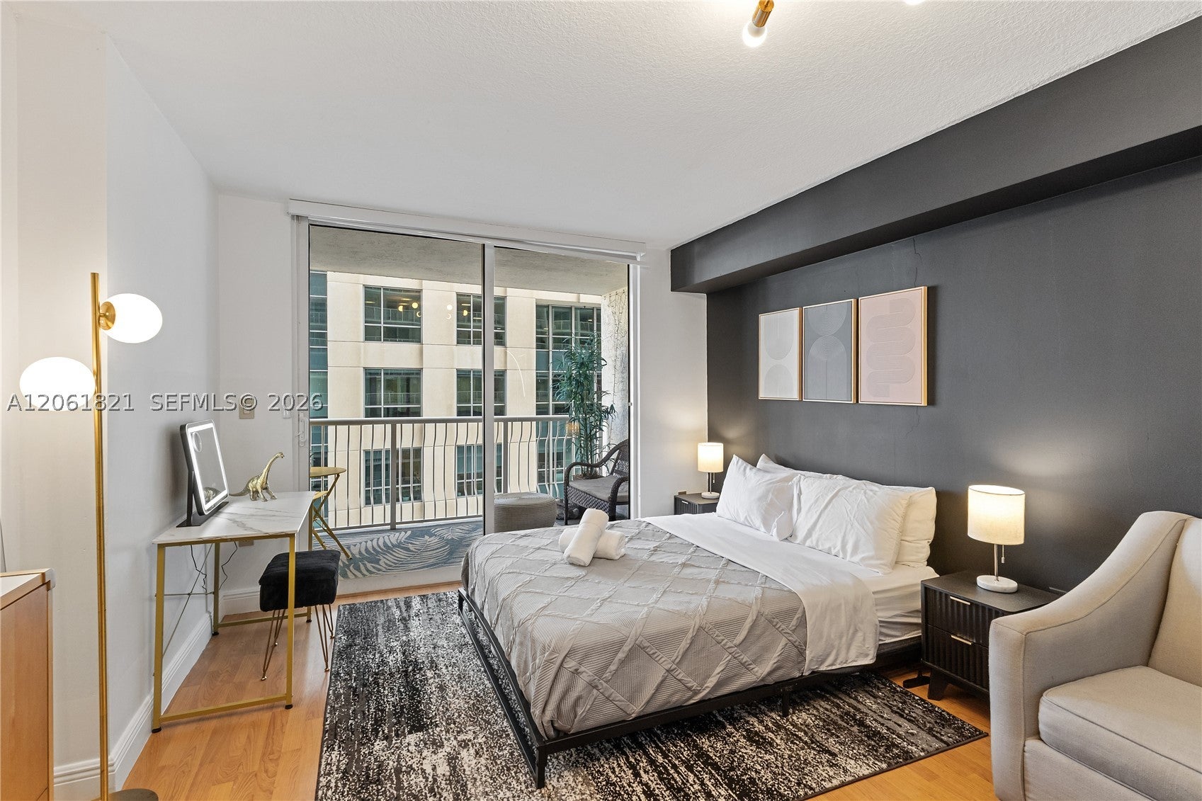 1200 Brickell Bay Dr 1816