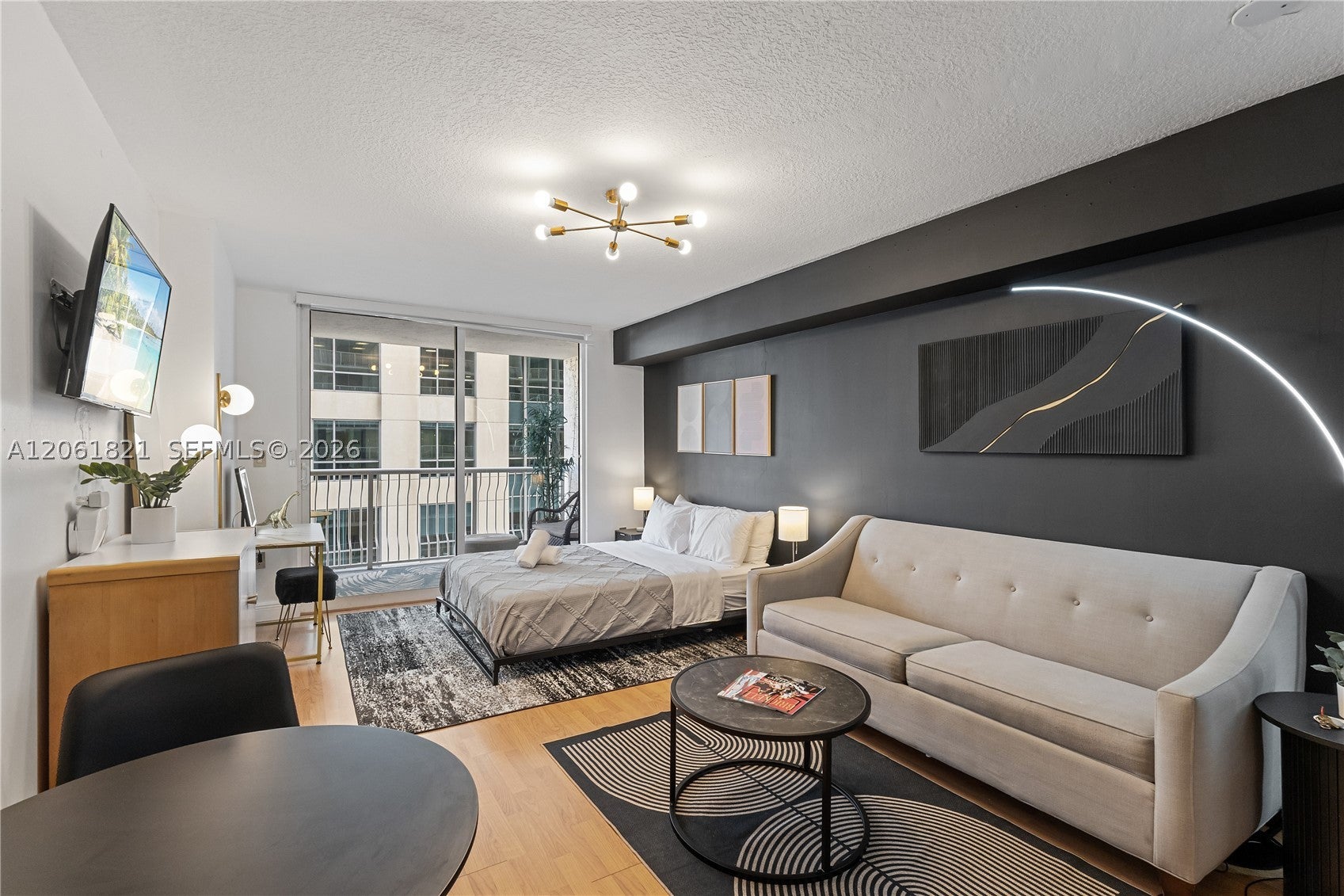 1200 Brickell Bay Dr 1816