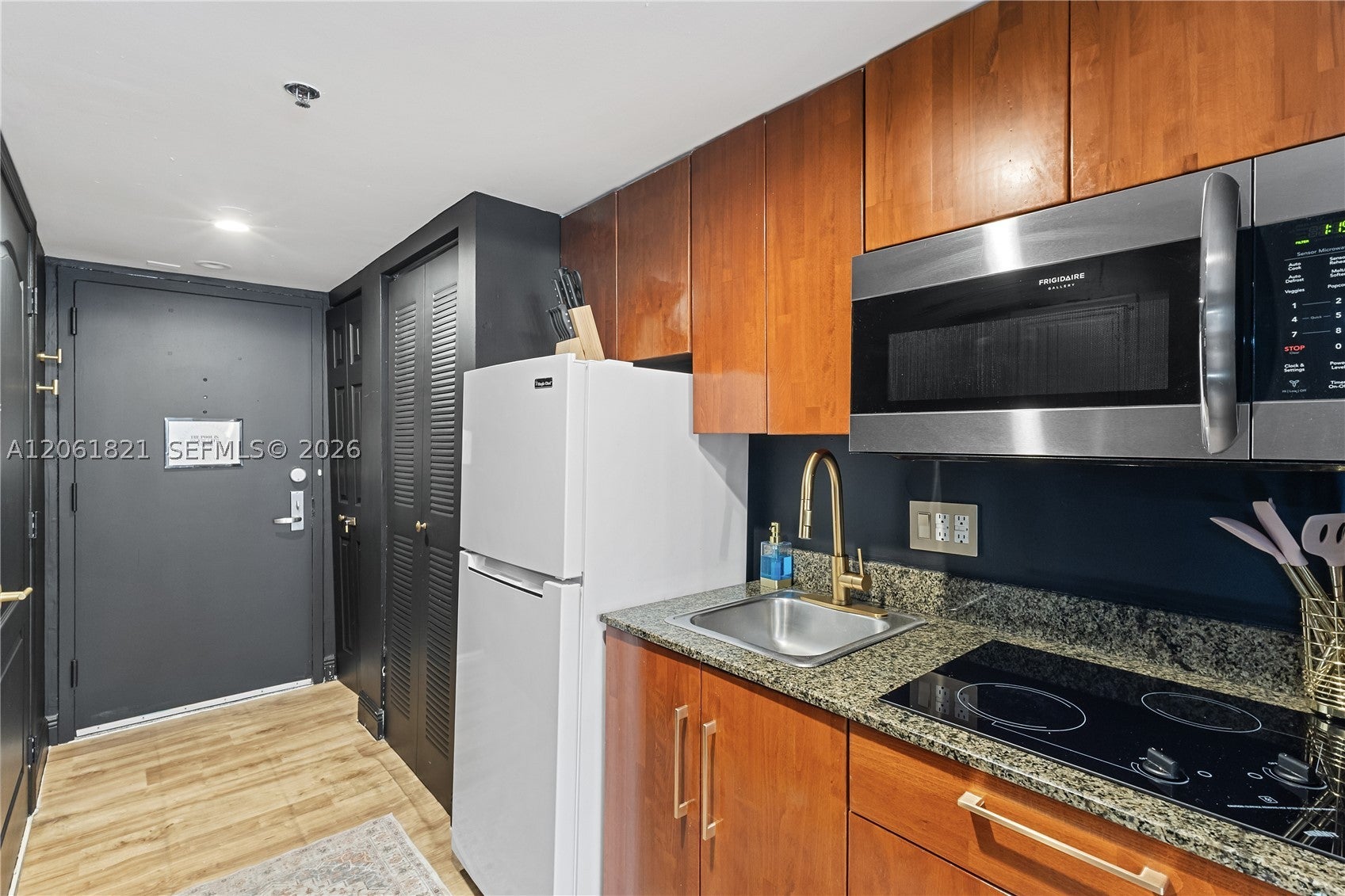 1200 Brickell Bay Dr 1816