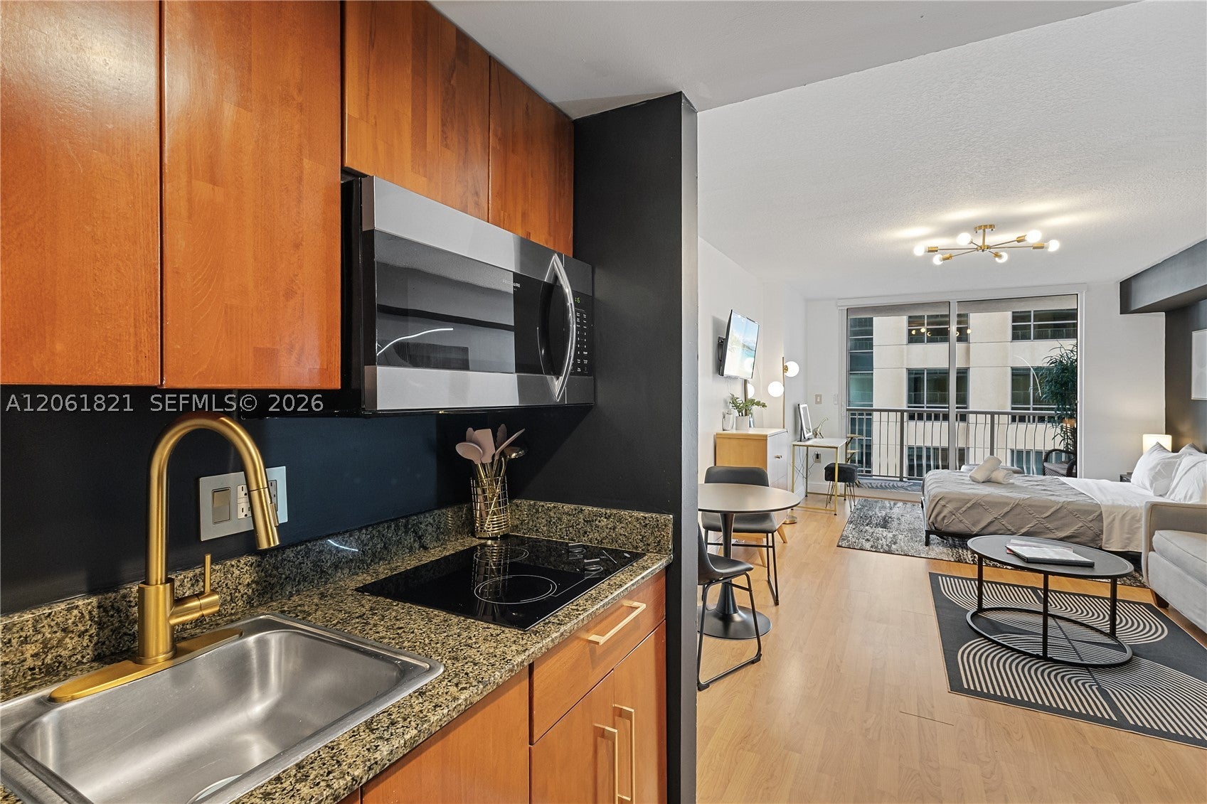 1200 Brickell Bay Dr 1816