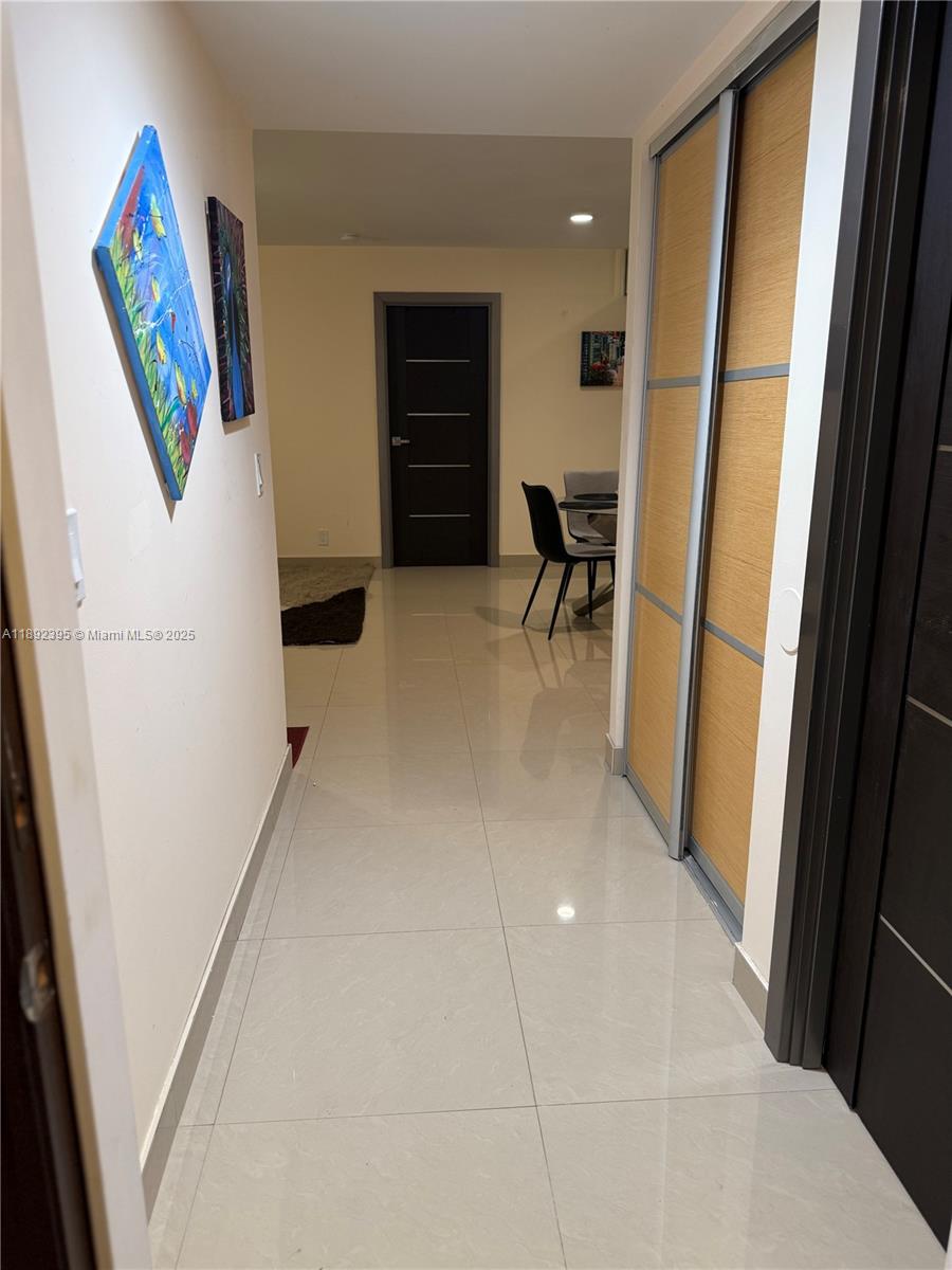 KINGS POINT CAPRI CONDOS - Residential Lease