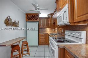 6969 Collins Ave 411