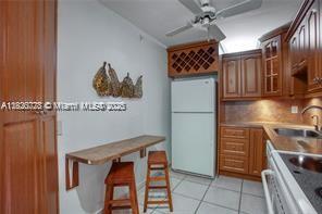 6969 Collins Ave 411