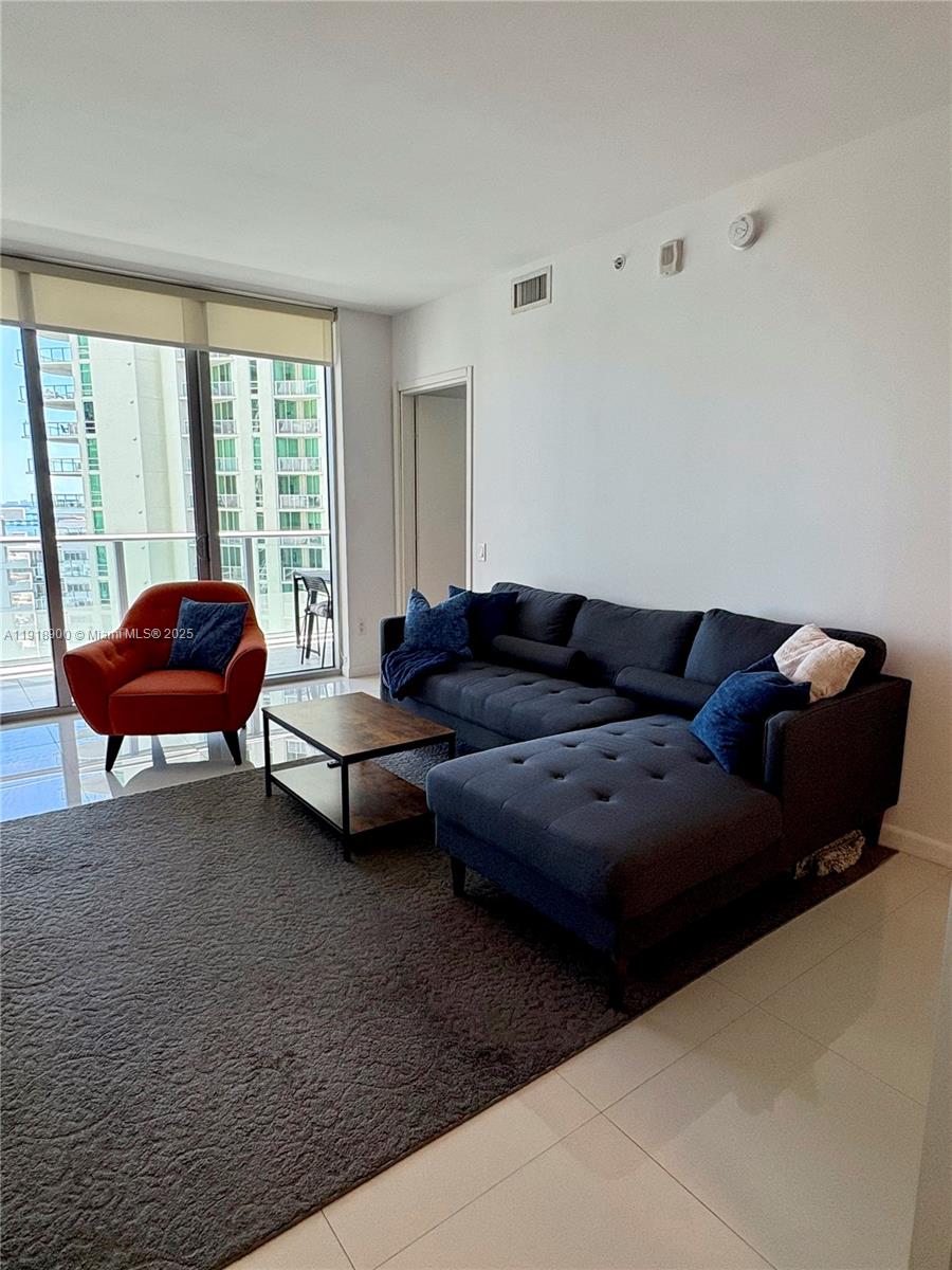 1300 Brickell Bay Dr 1607