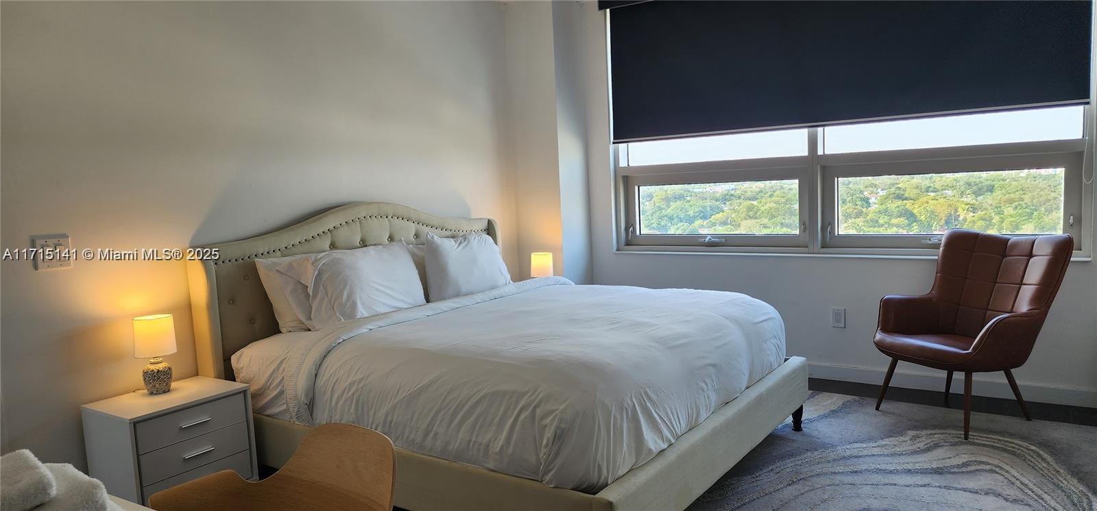 MIDBLOCK MIAMI CONDO - Residential Lease