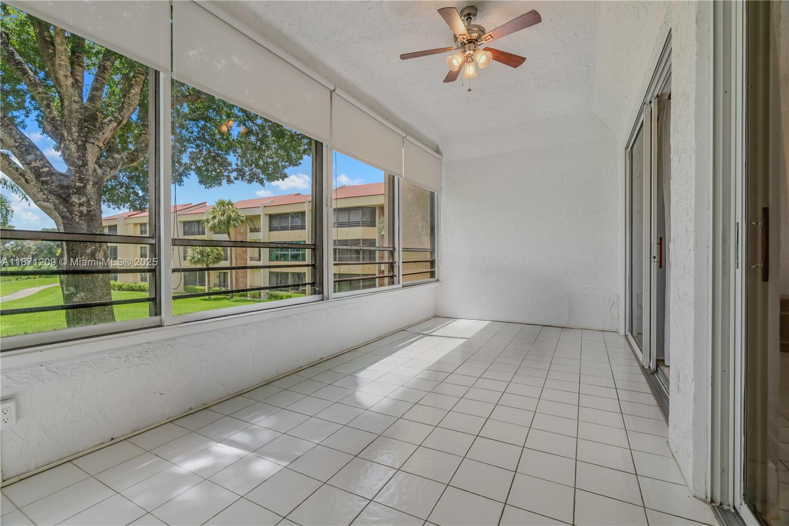 LA PAZ AT BOCA POINTE - Residential Lease