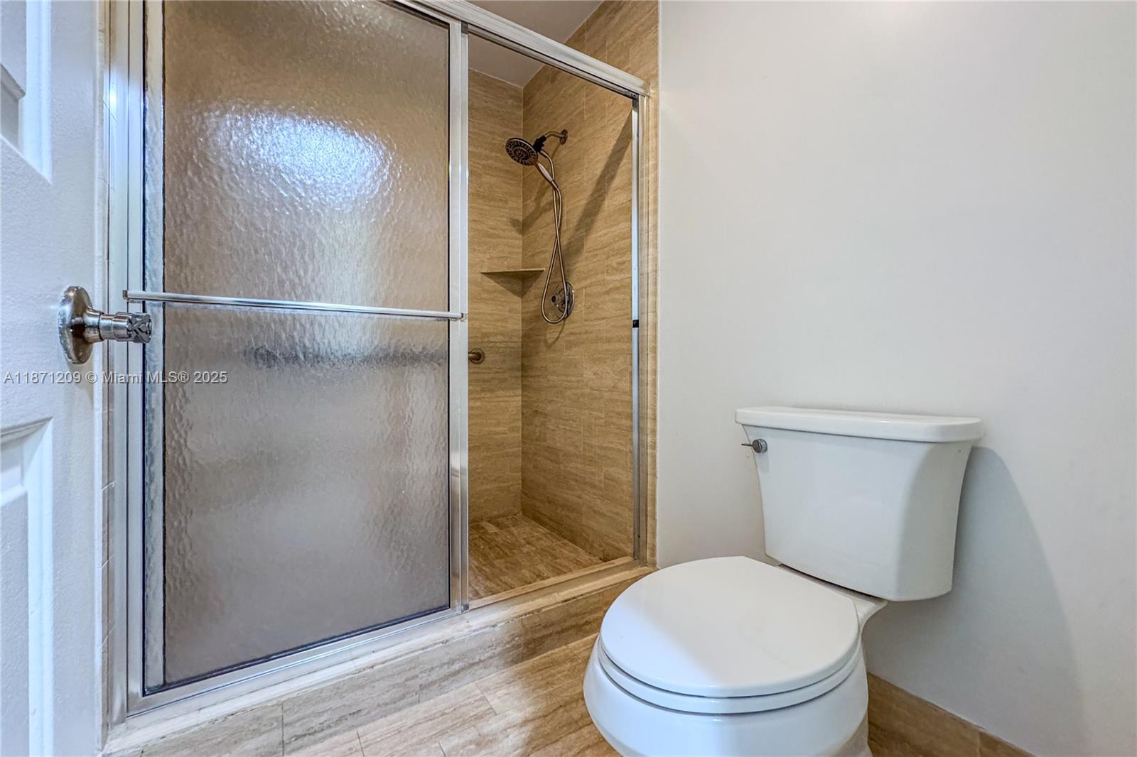 LA PAZ AT BOCA POINTE - Residential Lease