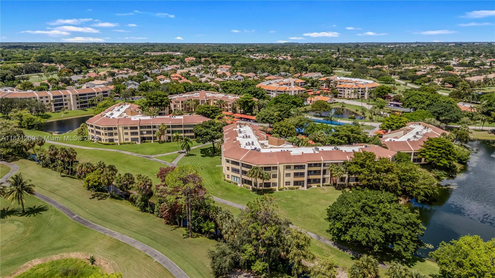 LA PAZ AT BOCA POINTE - Residential Lease