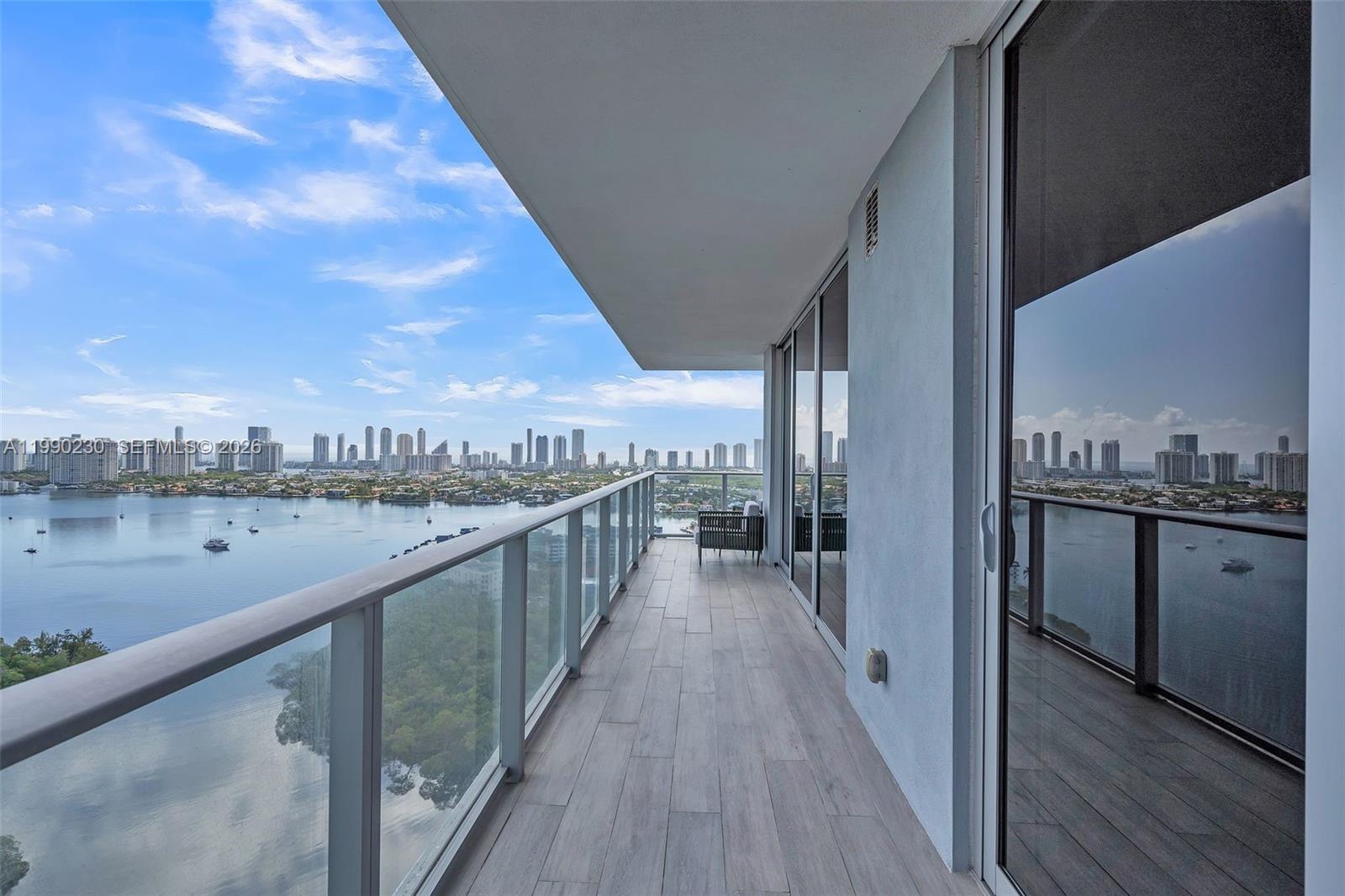 THE HARBOUR NORTH CONDO - Residential