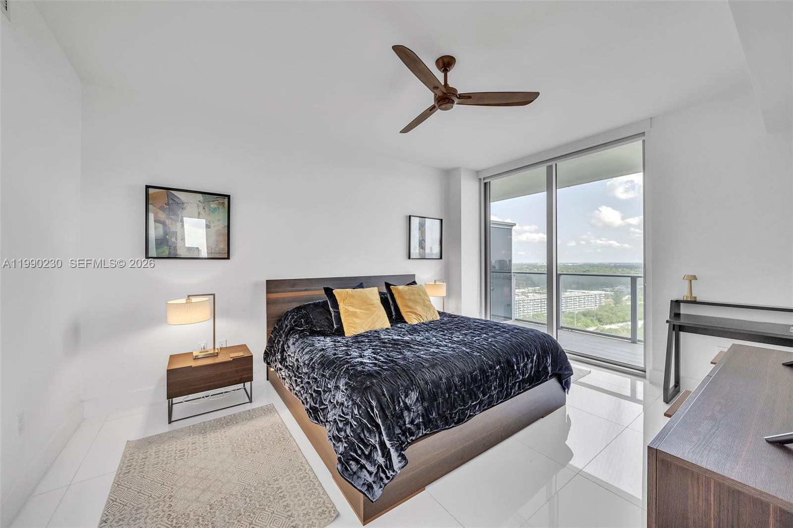 THE HARBOUR NORTH CONDO - Residential