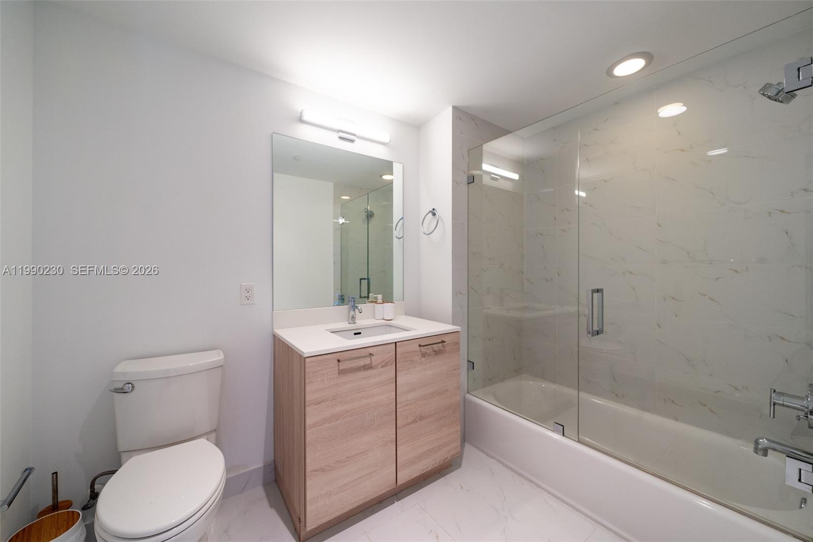 THE HARBOUR NORTH CONDO - Residential