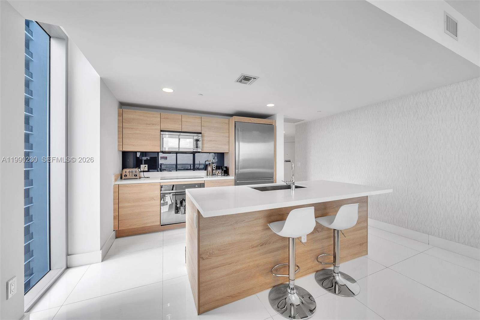 THE HARBOUR NORTH CONDO - Residential