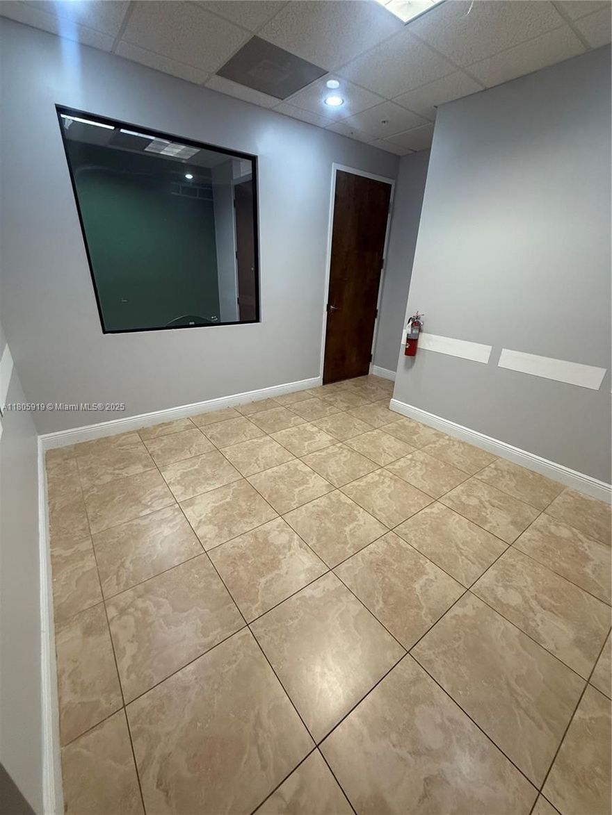 Great office space located in Miami Lakes!