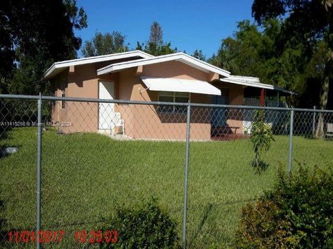 2921 NW 29th Ter Oakland Park FL 33311