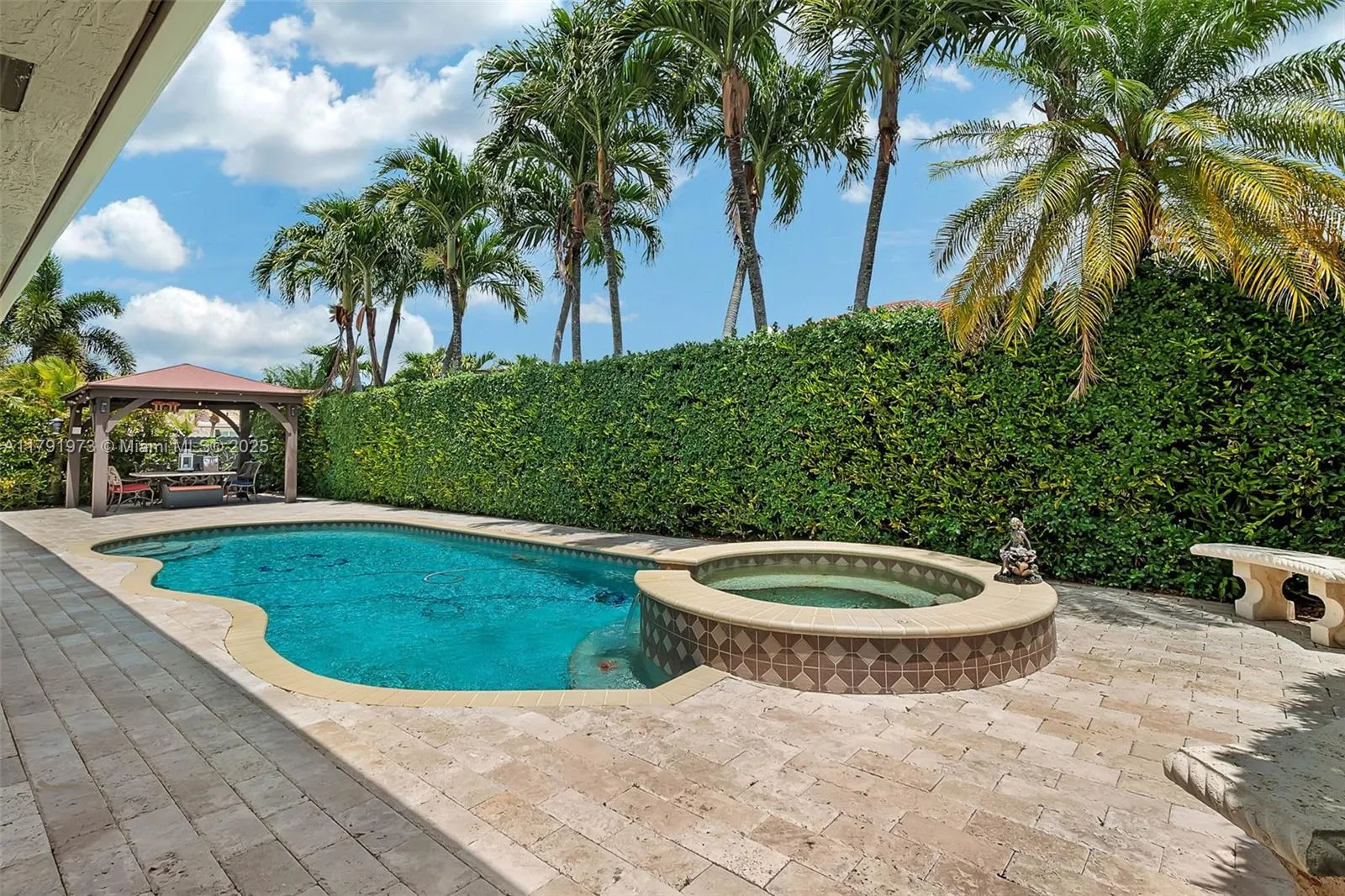 Miami, Florida 33175, United States, 4 Bedrooms Bedrooms, ,3 BathroomsBathrooms,Residential,Active,118006