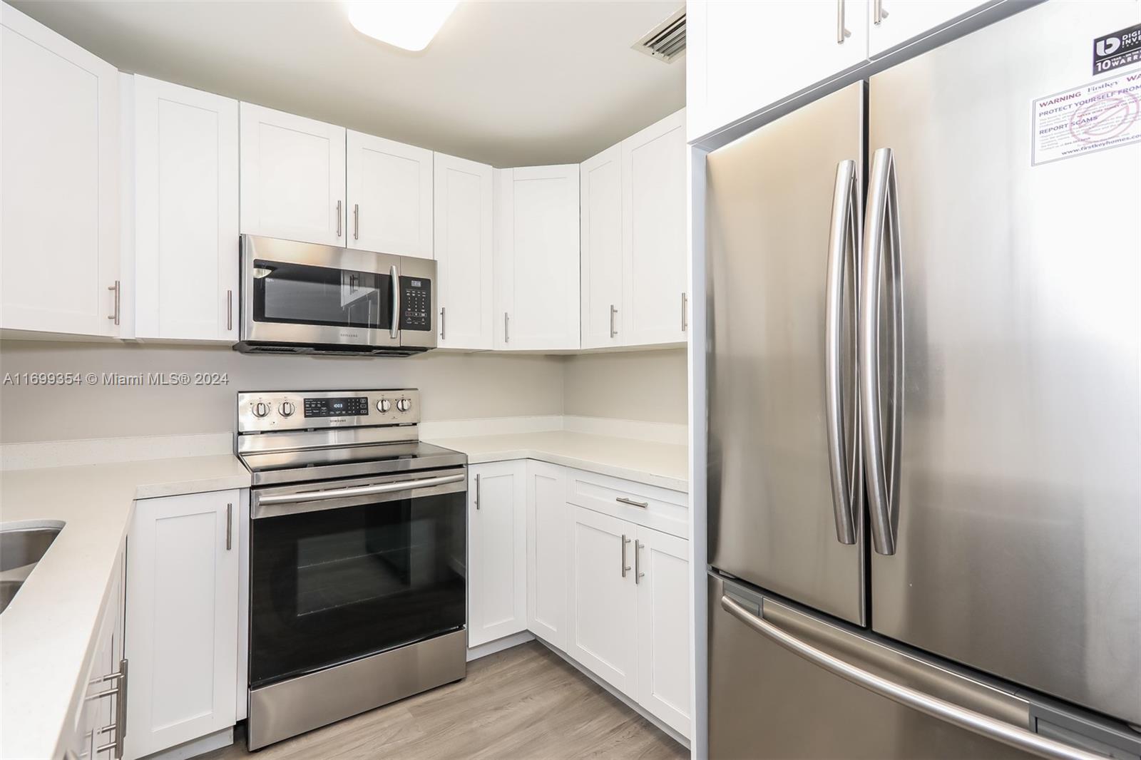 630 SW 50th Ter