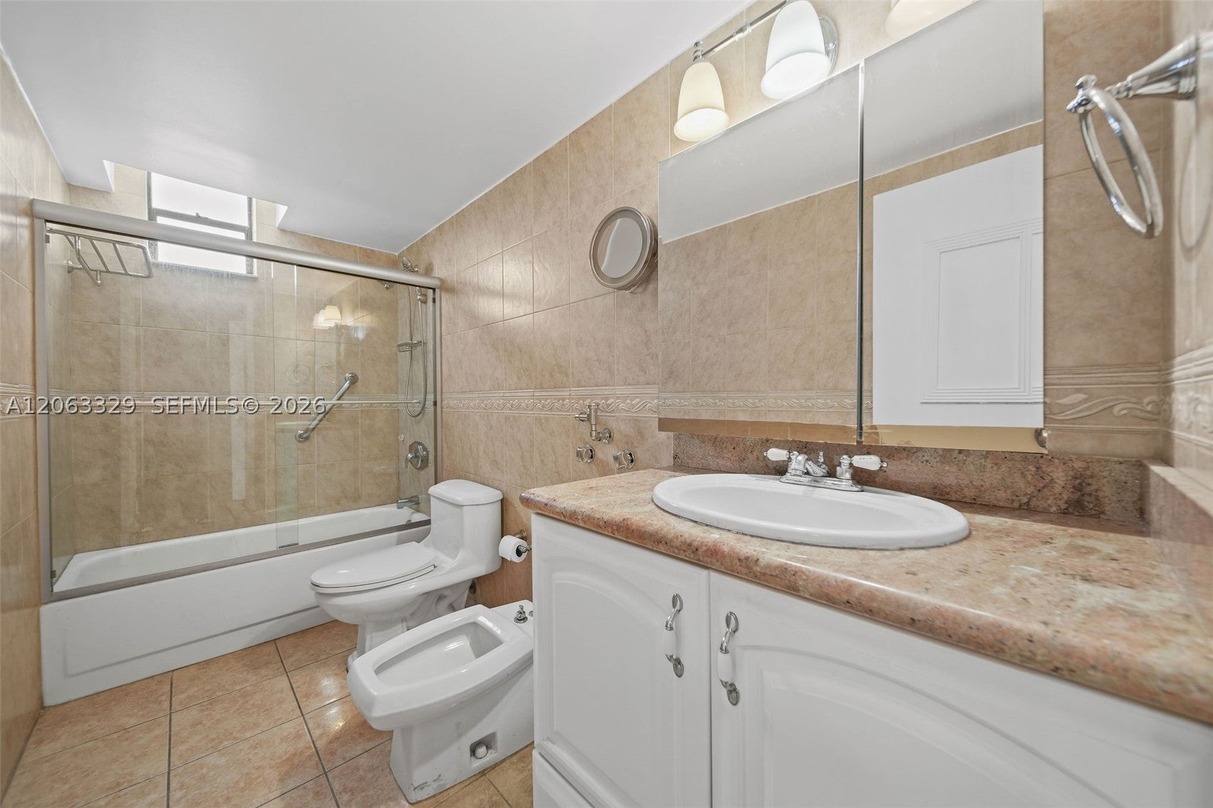 2500 Parkview Dr 812