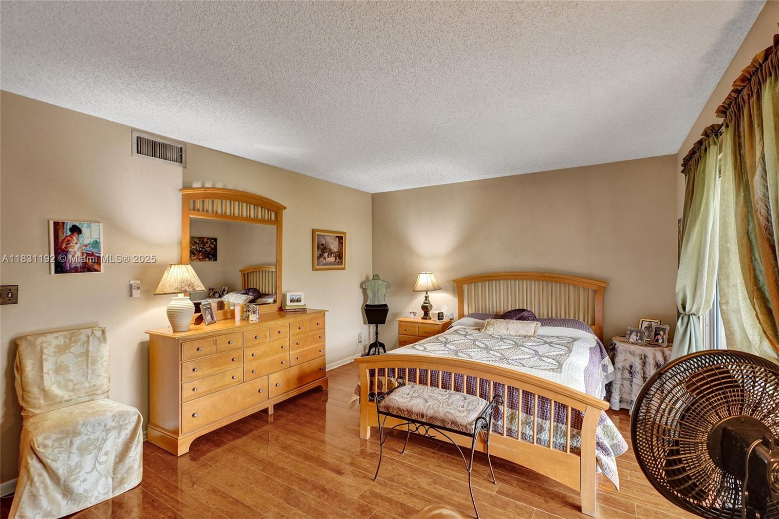 ELEUTHERA VILLAGE E CONDO - Residential