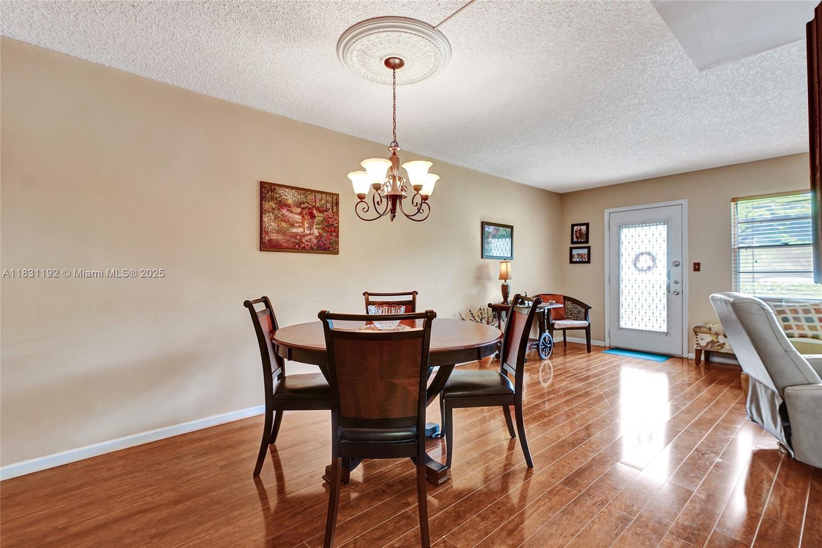 ELEUTHERA VILLAGE E CONDO - Residential