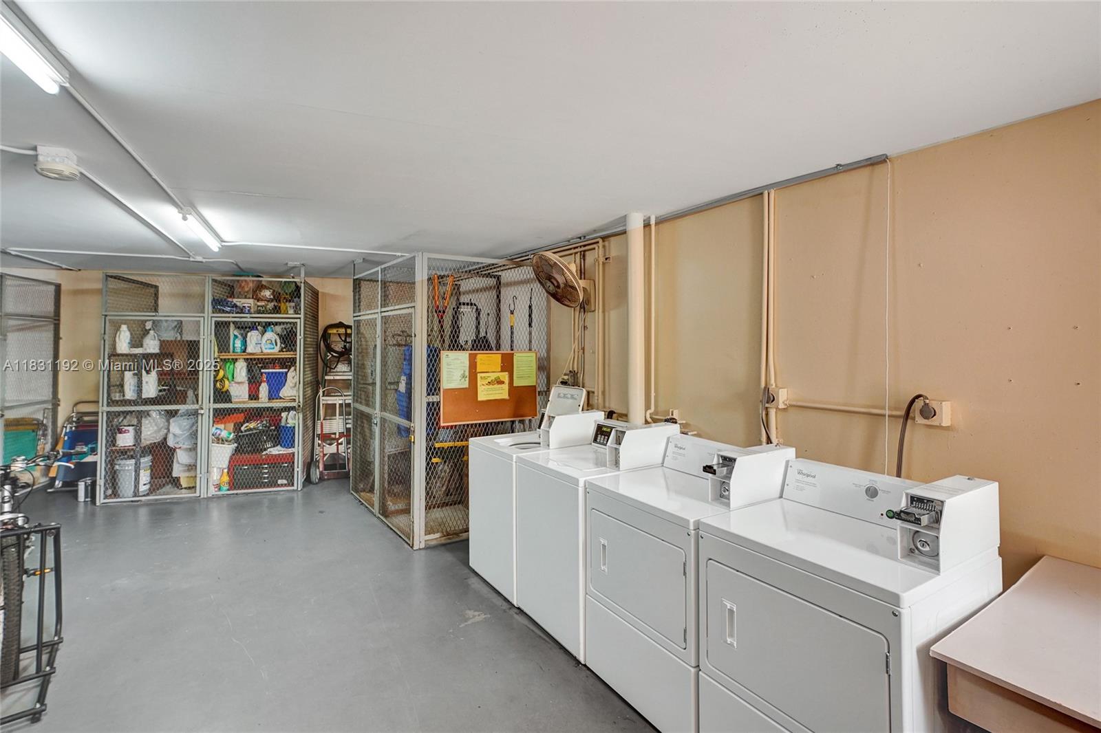 ELEUTHERA VILLAGE E CONDO - Residential