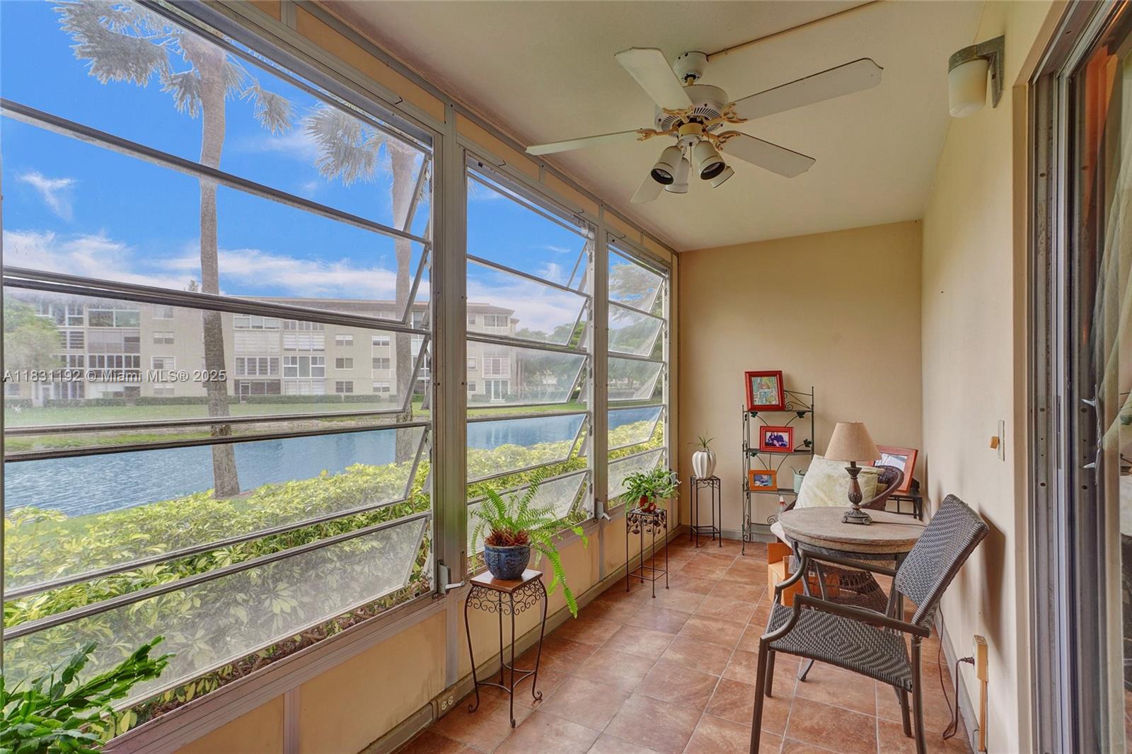 ELEUTHERA VILLAGE E CONDO - Residential