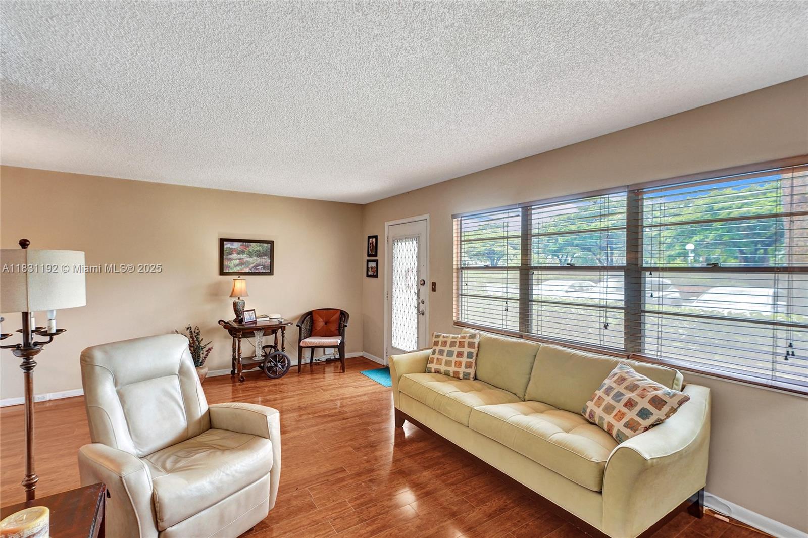 ELEUTHERA VILLAGE E CONDO - Residential