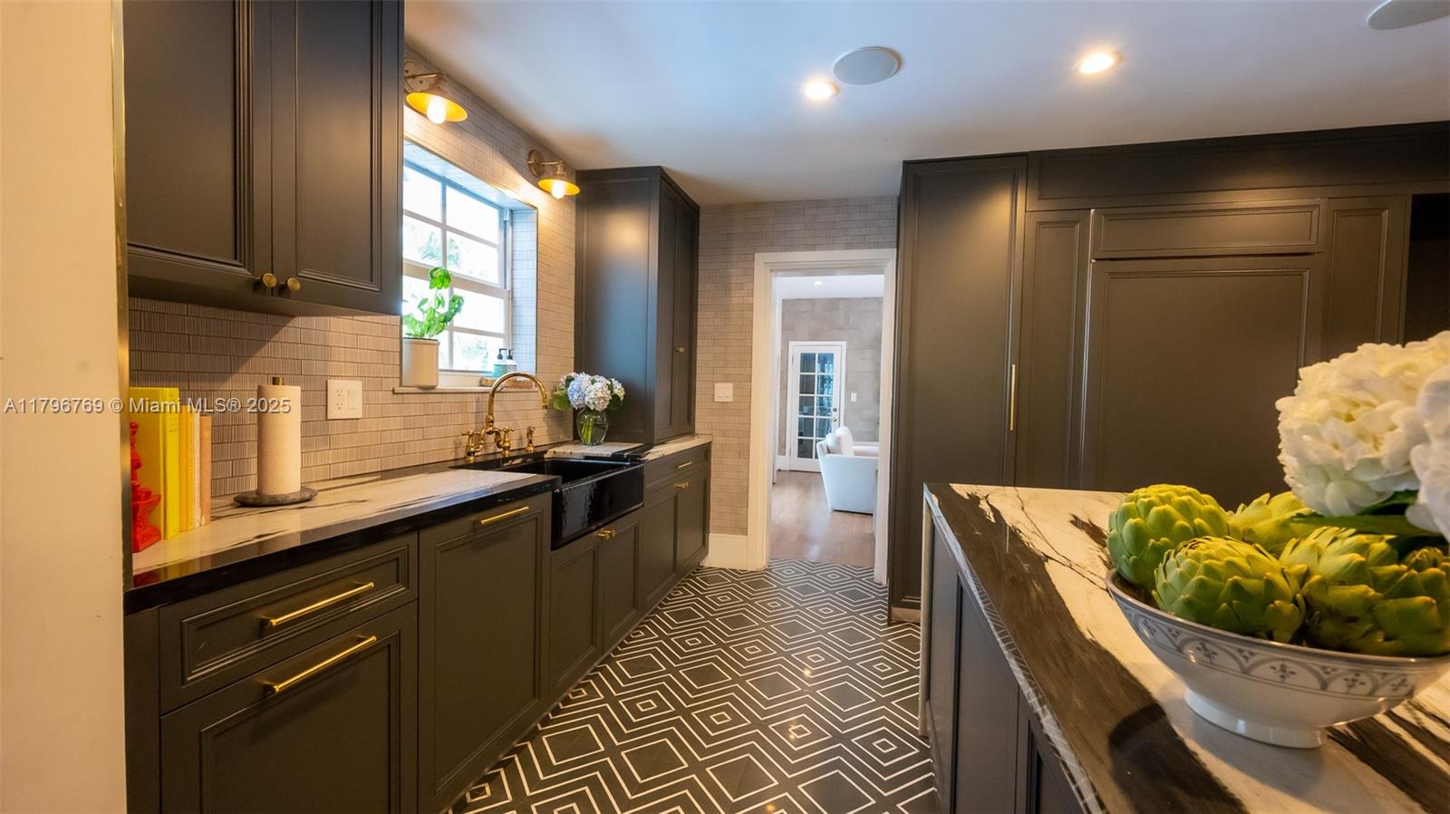 BAYSHORE UNIT NO 3 - Residential