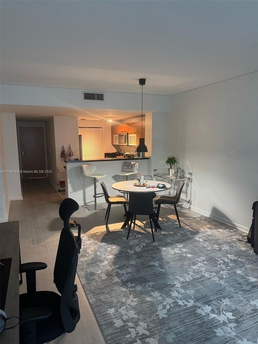 Step into luxury with this fully furnished 1 bedroom, 1 bathroom apartment on the 14 floor of the prestigious Vizcayne Condominium in Downtown Miami. This modern interiors and captivating city views, creating a tranquil ambiance. Enjoy an open layout with high ceilings and expansive windows that illuminate the space with natural morning light.  Amenities including 24/7 concierge services, multiple swimming pools, a modern fitness center, and spa facilities. Ideally located within walking distance to premier dining, shopping, and cultural sites, this apartment offers the ultimate in convenience and luxury. Includes a dedicated parking space. Embrace your new lifestyle in Miami's vibrant city center.