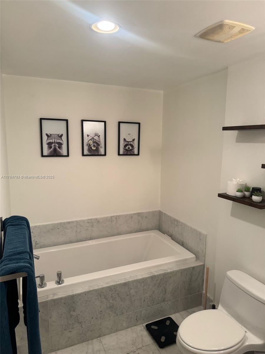 253 NE 2nd St 1406