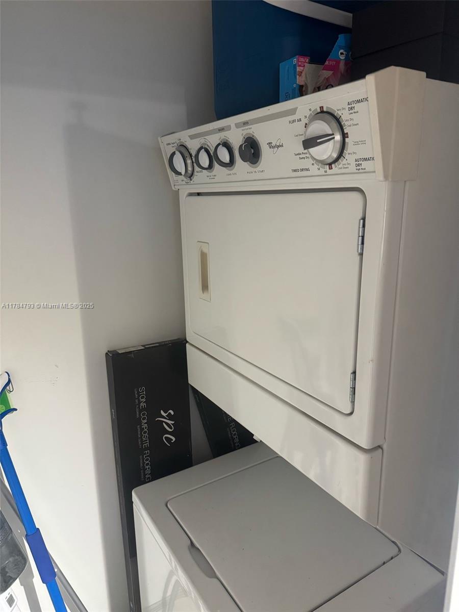 VIZCAYNE SOUTH CONDO - Residential