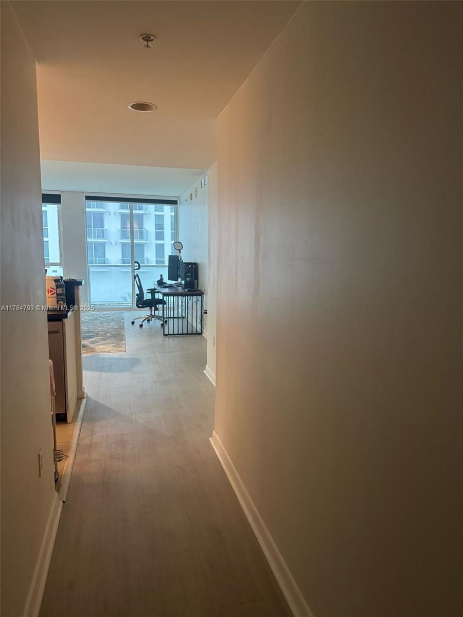 VIZCAYNE SOUTH CONDO - Residential