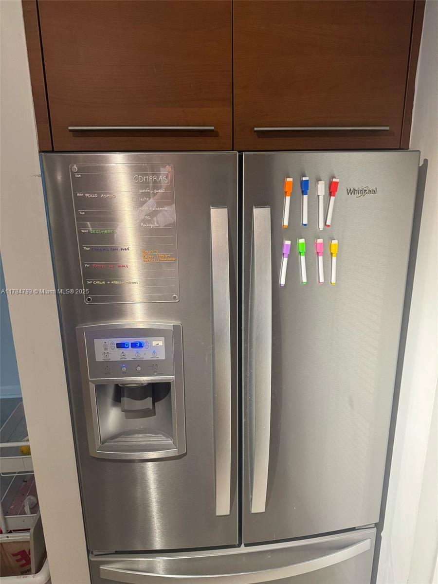 VIZCAYNE SOUTH CONDO - Residential