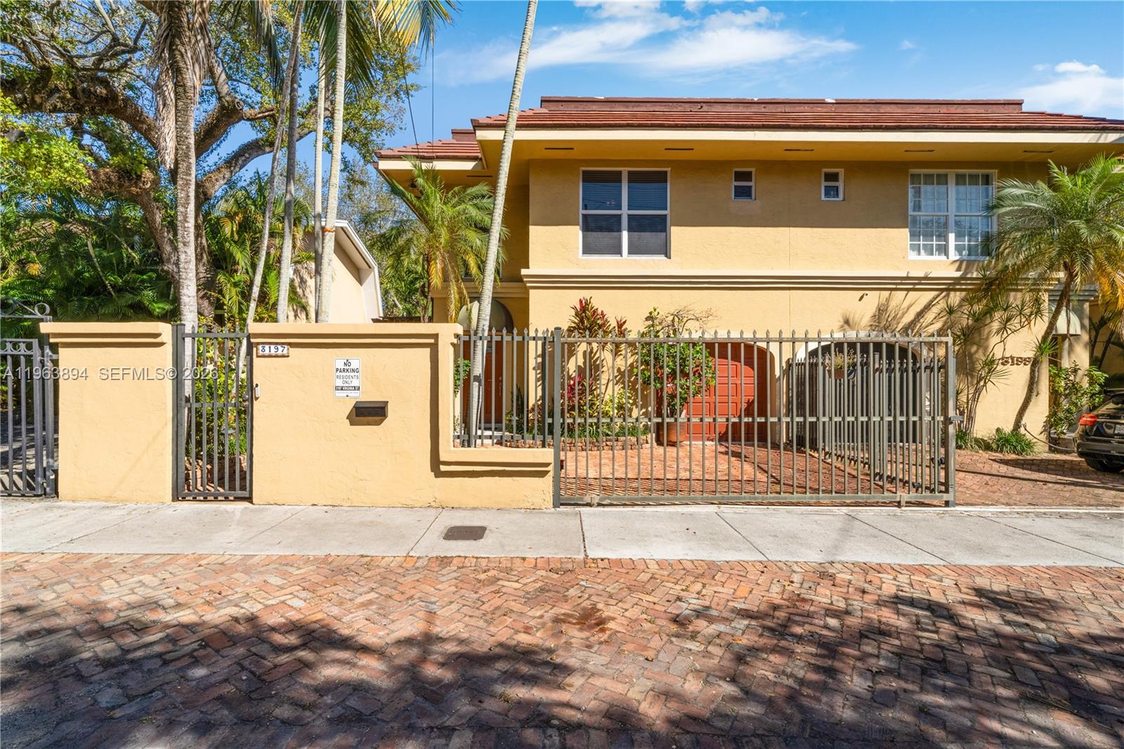 H R PEACOCKS SUB PENT HOM - Residential