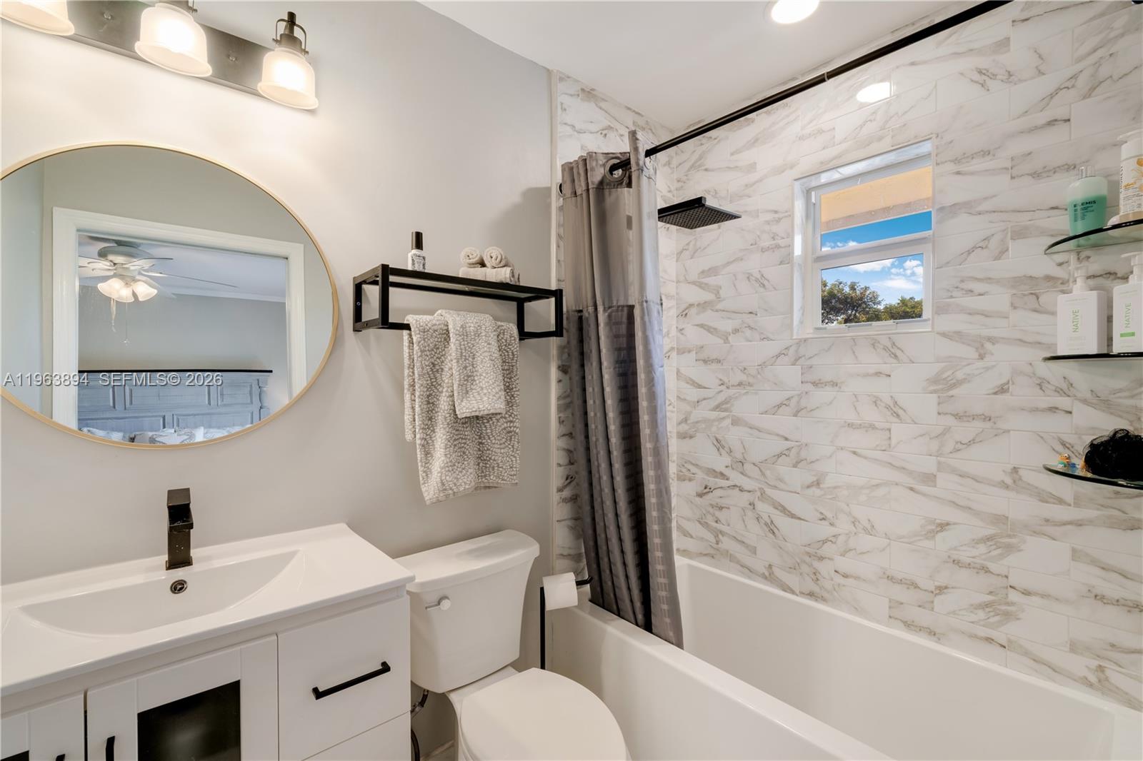 H R PEACOCKS SUB PENT HOM - Residential