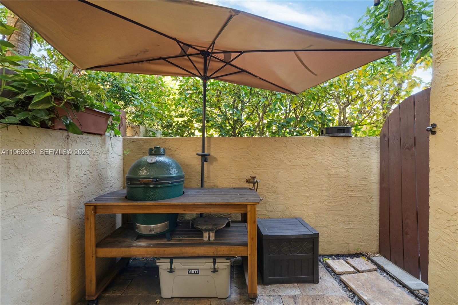 H R PEACOCKS SUB PENT HOM - Residential