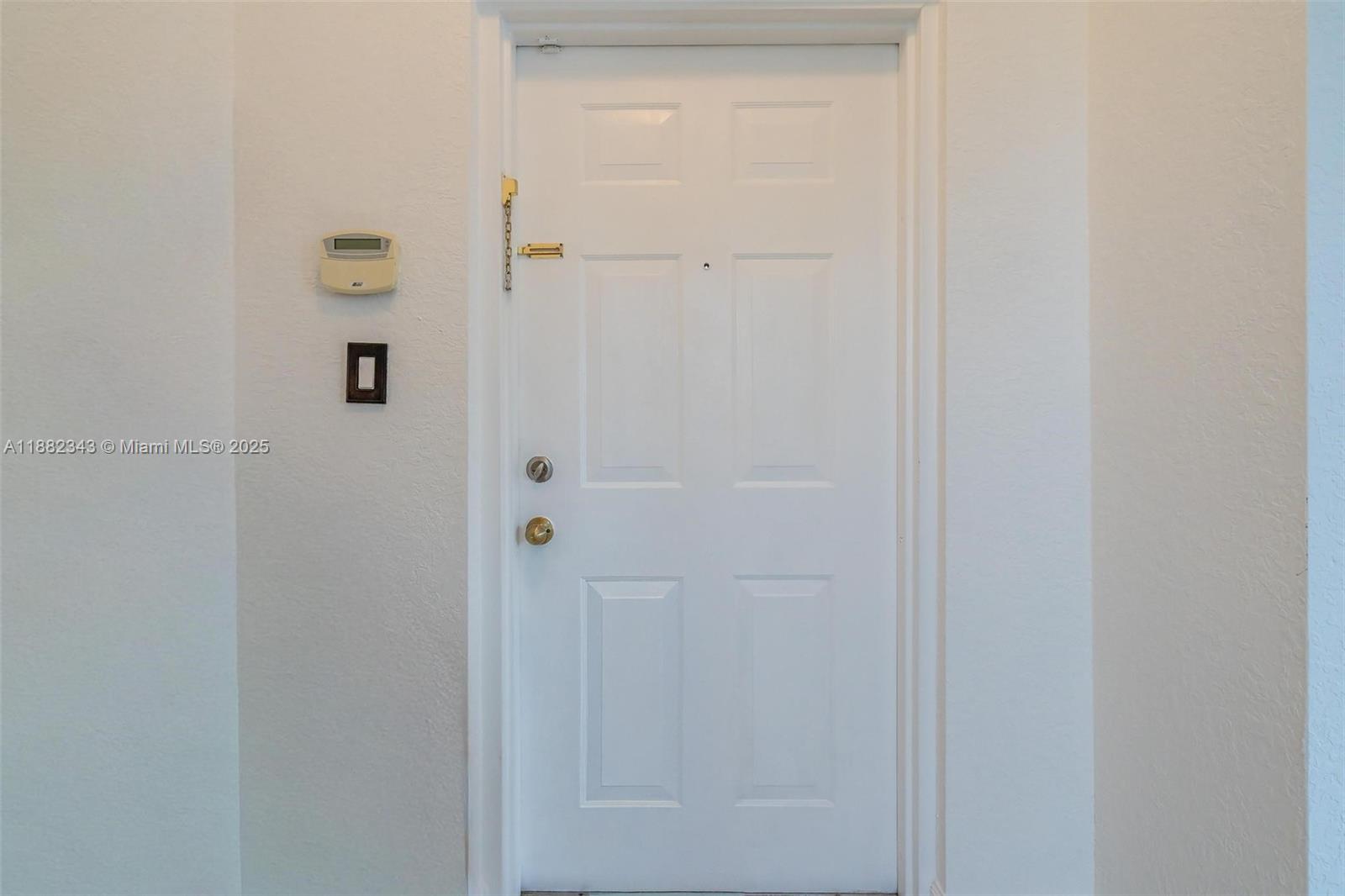 COURTYARDS FOUR CONDO - Residential