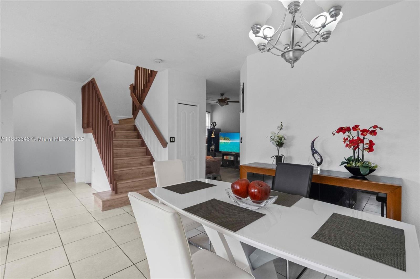 COURTYARDS FOUR CONDO - Residential