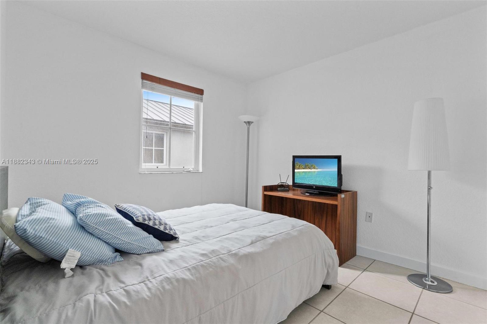 COURTYARDS FOUR CONDO - Residential