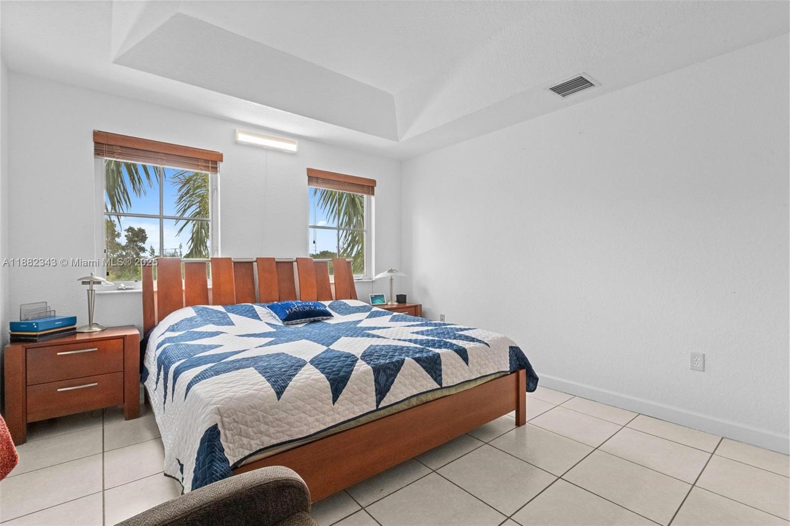 COURTYARDS FOUR CONDO - Residential