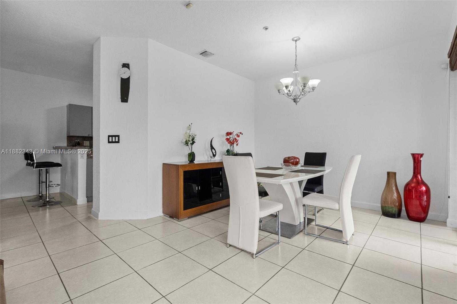 COURTYARDS FOUR CONDO - Residential