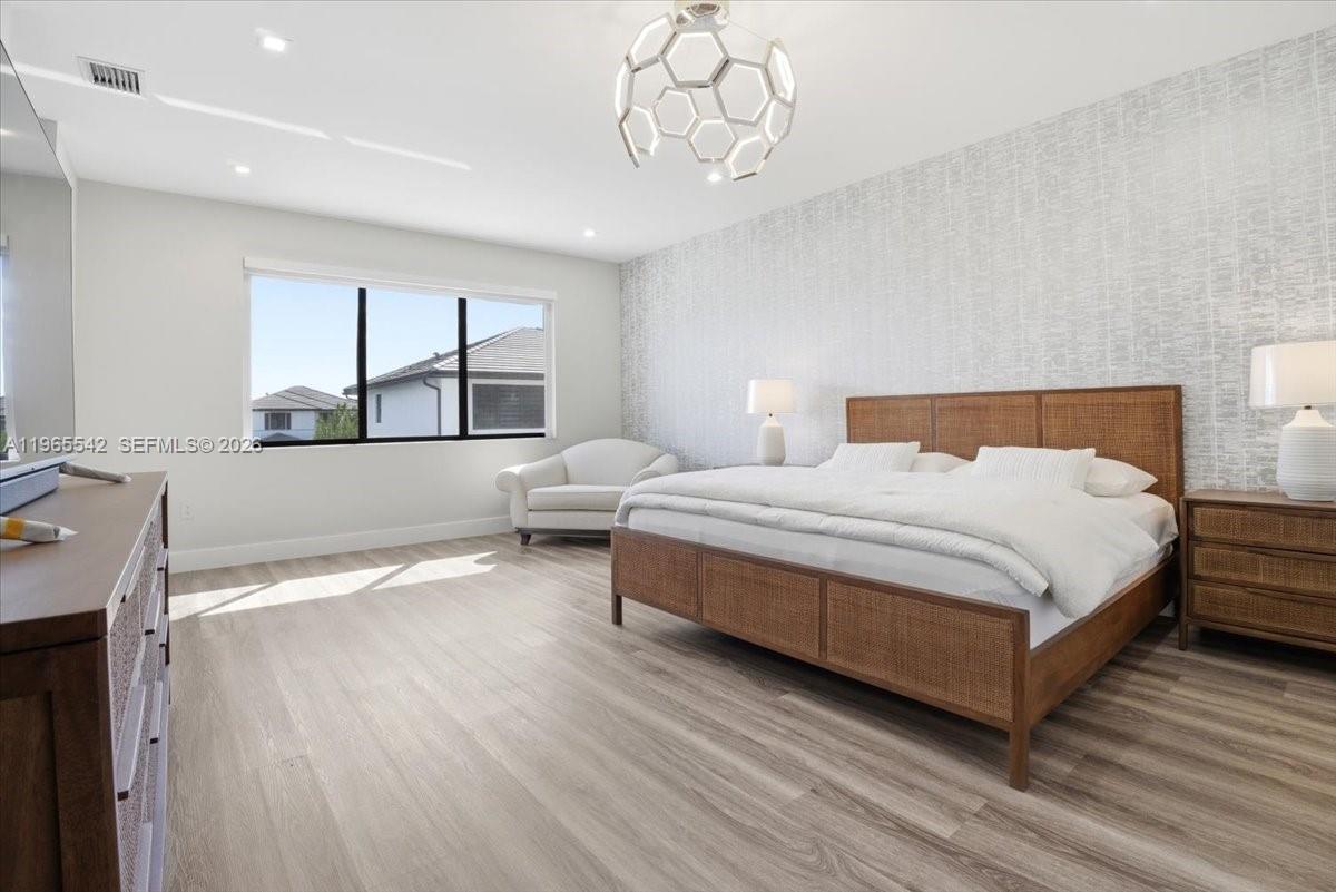 DOWNTOWN DORAL SOUTH PHAS - Residential