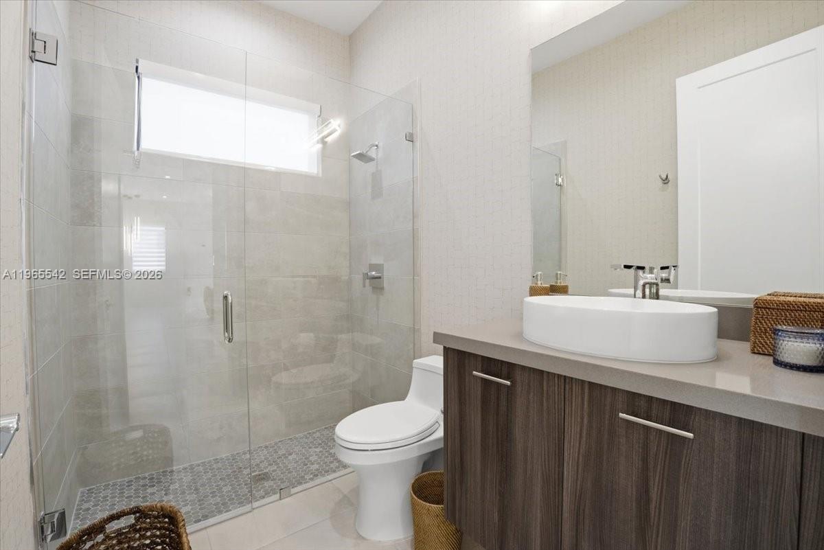 DOWNTOWN DORAL SOUTH PHAS - Residential