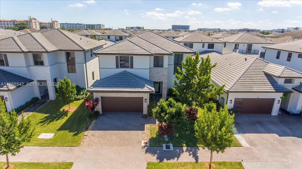 DOWNTOWN DORAL SOUTH PHAS - Residential