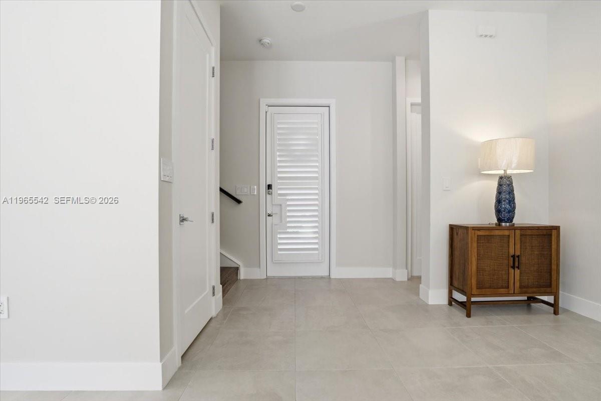 DOWNTOWN DORAL SOUTH PHAS - Residential