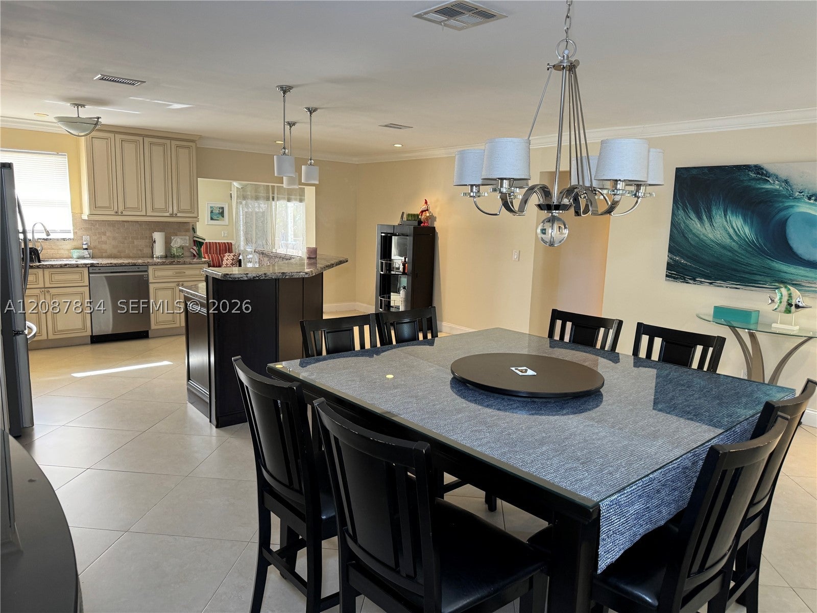 2448 Holly Ln .