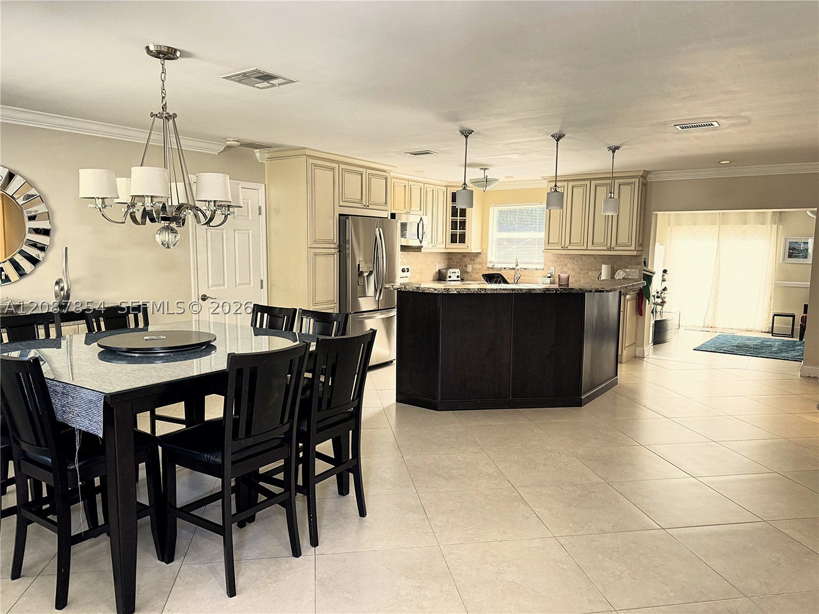 2448 Holly Ln .