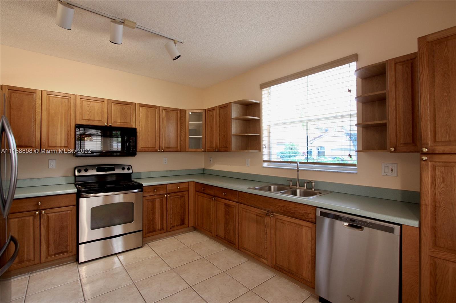 West Lake Village - Residential