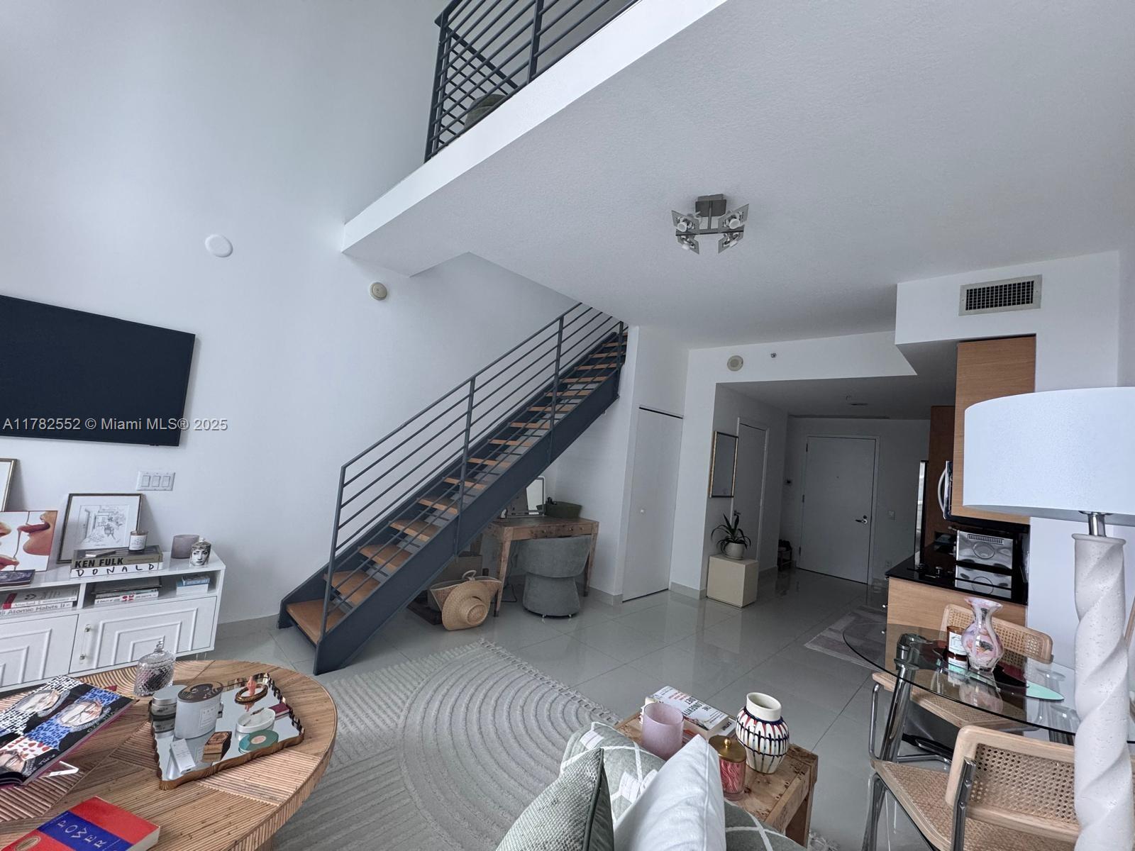 60 Sw 13th St 2408, Miami, Broward County, Florida - 1 Bedrooms  
2 Bathrooms - 