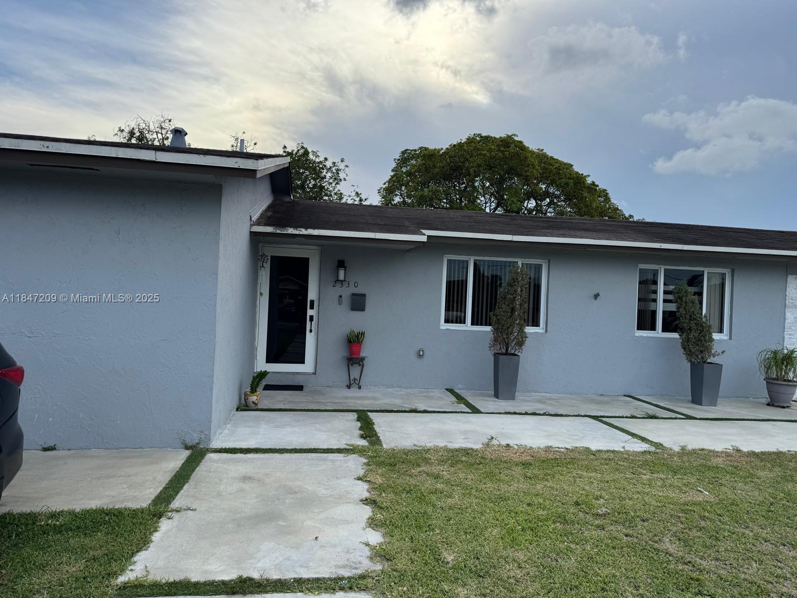 2330 W 6th Ct, Hialeah, FL, 33010/$725,000 1 2330 W 6th Ct