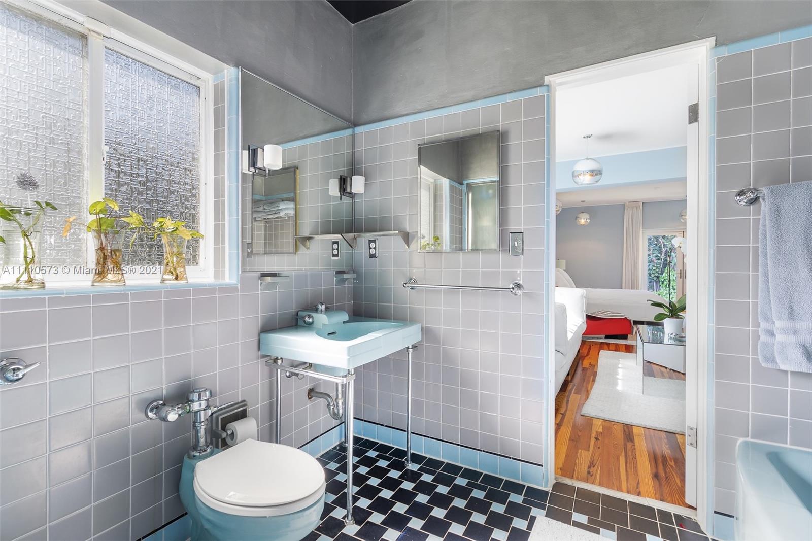 FLAMINGO TERRACE EXTENSIO - Residential